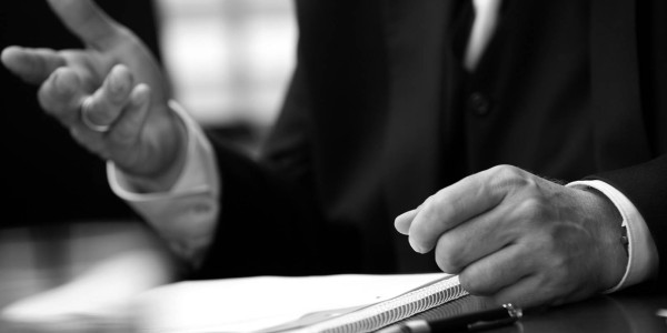 Permisos de Residencia y Trabajo / Visados / Golden Visa Villar del Olmo · Golden Visa Inversión en Bienes Inmuebles